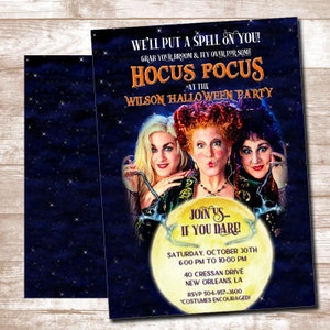 Könnte beinhalten: Einladung zu einer Hocus Pocus-Halloween-Party im Haus der Wilsons. Die Einladung zeigt ein Foto der drei Sanderson-Schwestern aus dem Film Hocus Pocus. Die Party findet am Samstag, den 30. Oktober von 18:00 bis 22:00 Uhr in der Cressan Drive 40 in New Orleans, LA, statt. RSVP an 504-957-3600. Kostüme sind erwünscht.