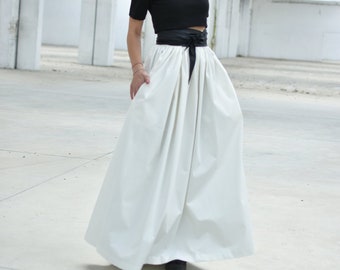 White Maxi Skirt with High Waist and Pockets, Edwardian Walking Long Summer Pleated Skirt, Floor Length Loose Elegant Circle Skirt