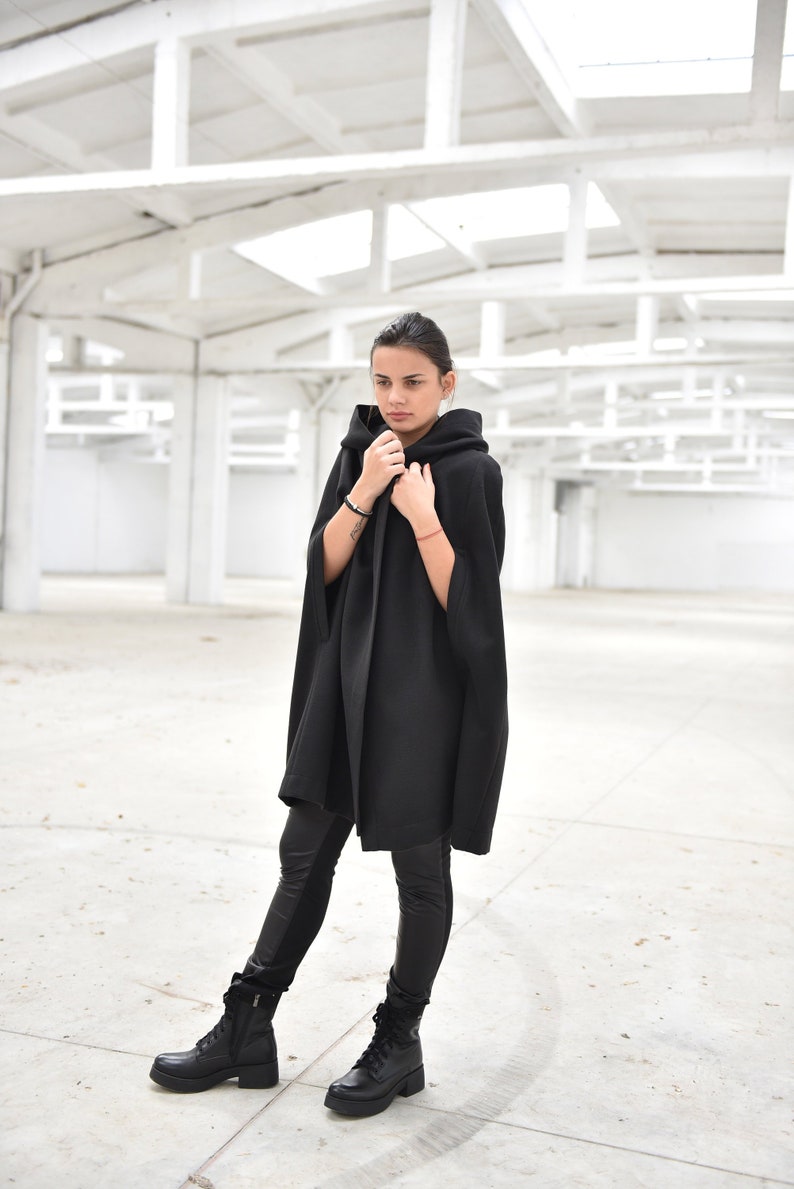 Minimalist Jacket Jacket Overcoat Black Poncho Hooded Cape Women Overcoat Black Hooded Coat Warm Coat Cape Coat Steampunk Coat