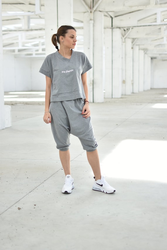 Gray Harem Capri Casual Pants for Women, Baggy Drop Crotch Shorts