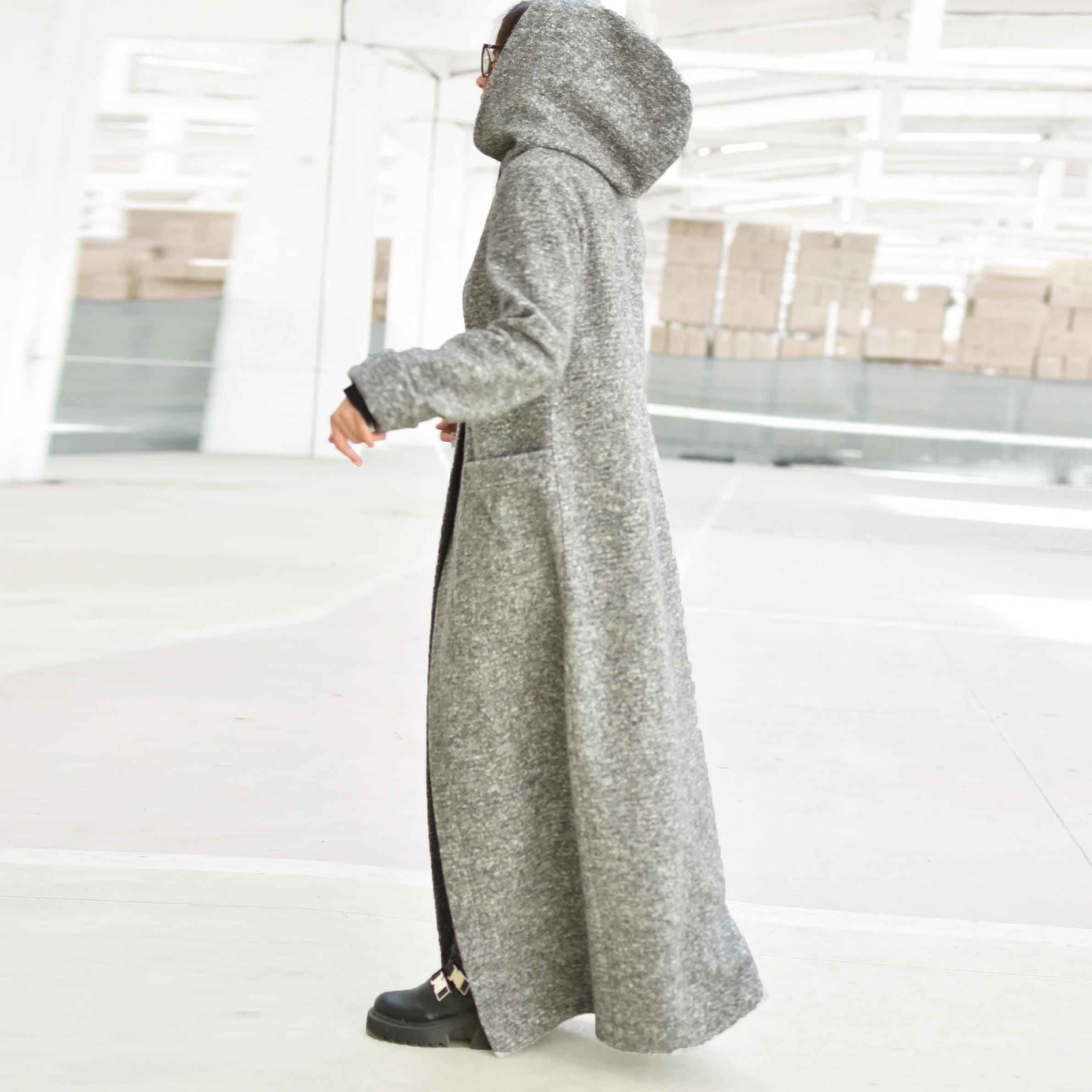 カーディガン blackbymoussy    Cloudy long knit gown Shake it up a bit with our 'Salt and Pepper Cardigan' paired with