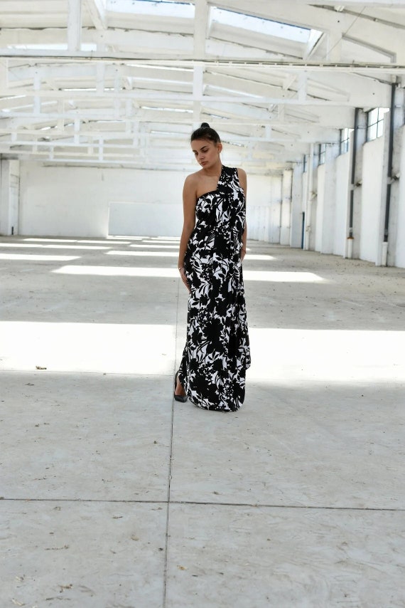 Kaftan style top formal dresses