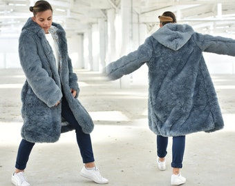 Manteau grande taille, Manteau à capuche, Manteau peluche, Manteau pelucheux, Manteau chaud, Manteau femme, Vêtements grande taille, Manteau en fausse fourrure, Manteau en fourrure écologique, Manteau oversize