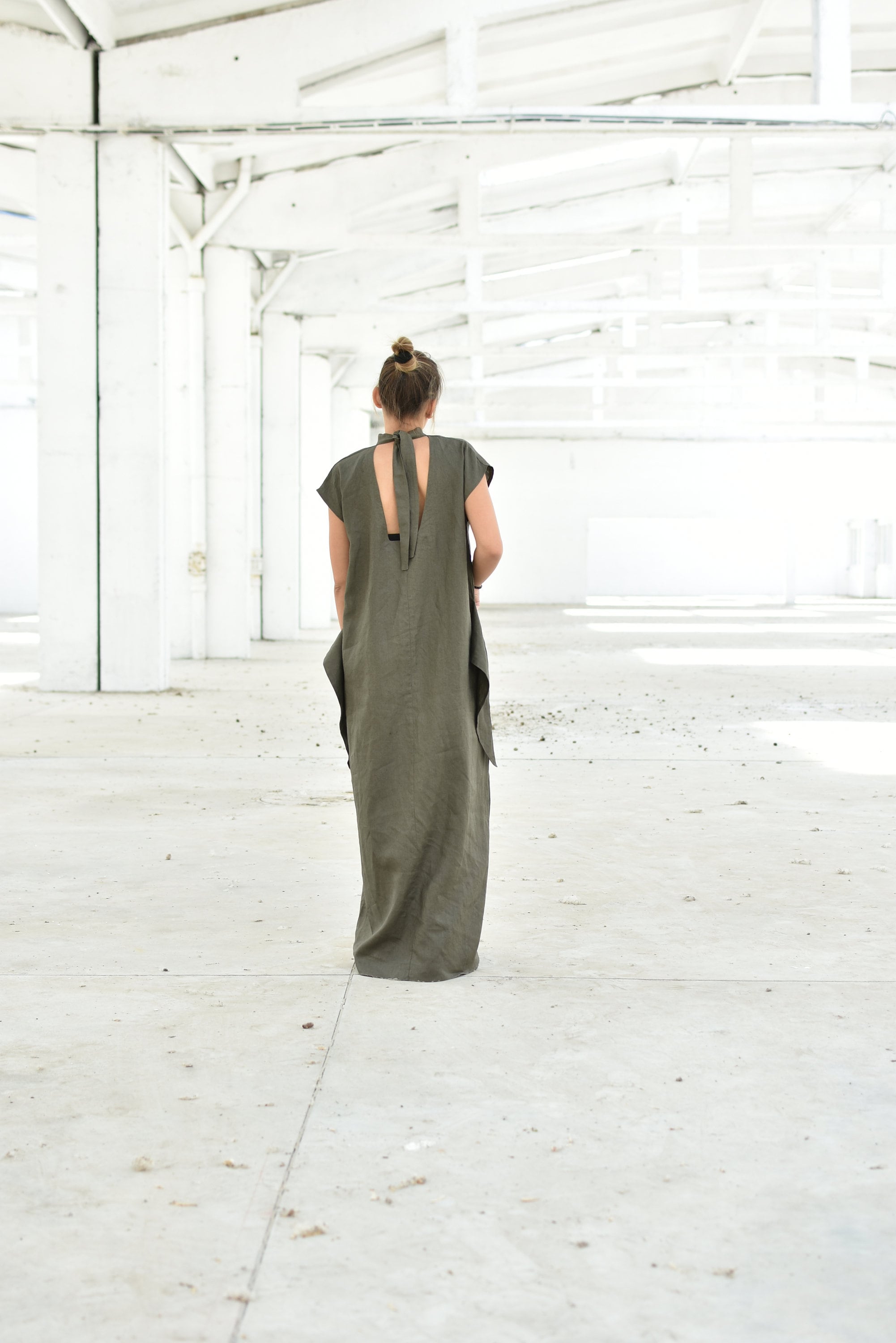 chinese dress ladies Sofie Pintuck Linen Maxi Dress / Khaki | Meshki main image 0