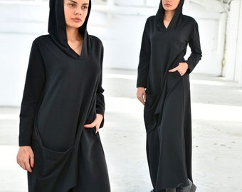 Robe d'hiver noire, Robe longue à capuche, Vêtements avant-gardistes, Robe gothique noire, Robe de créateur, Robe à manches longues, Vêtements grande taille