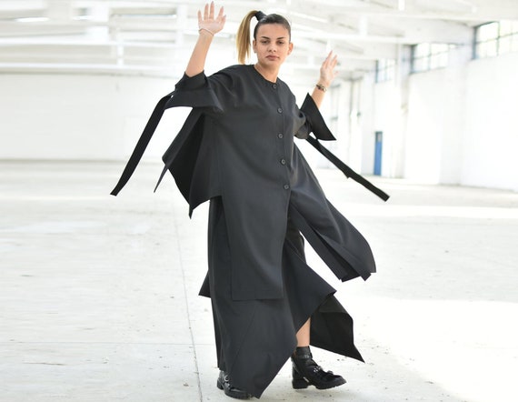 Sabotage — Avant-garde A-print Top Avant Garde Black Shirt, Extravagant Women Shirt, Futuristic