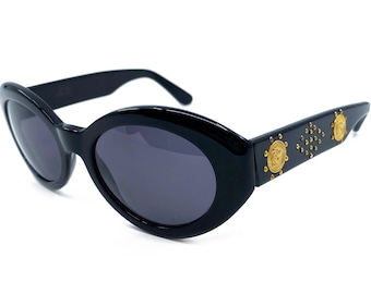 GIANNI VERSACE Anni '90 Occhiali da sole neri borchiati occhi ovali gatto a forma di cono di moneta Medusa