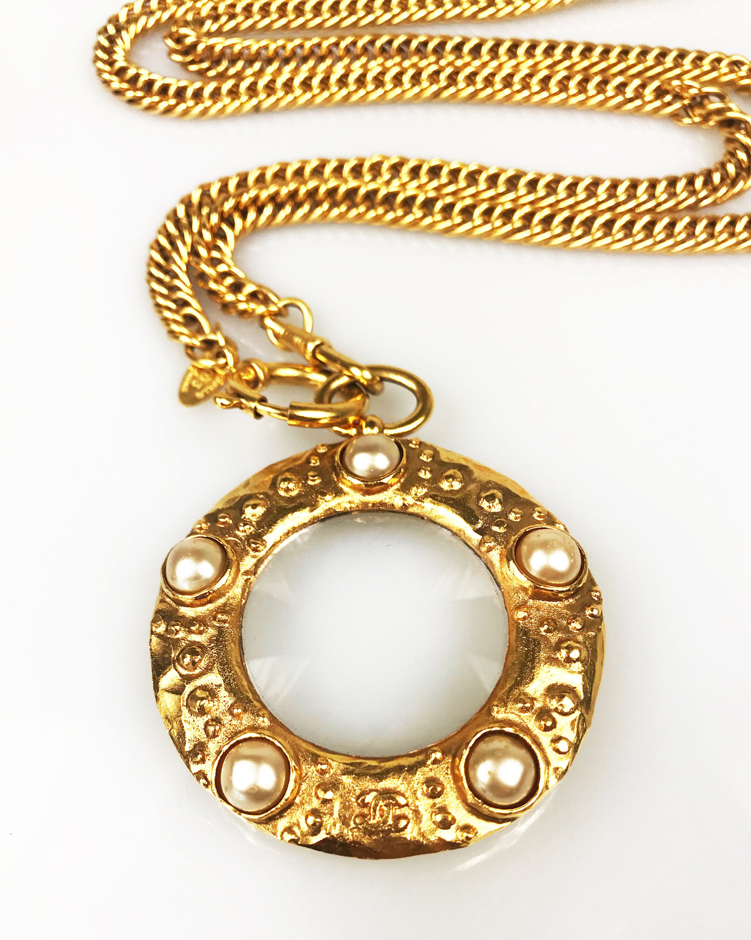 CHANEL] Chanel Loupe necklace Double chain vintage gold plating