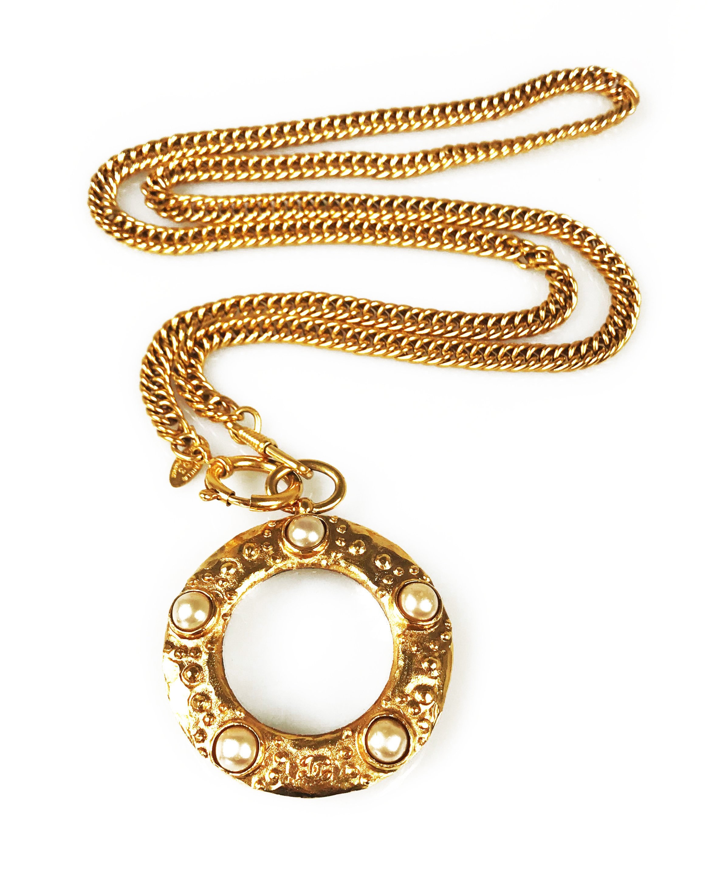 CHANEL Vintage 1980s Gold Loupe Logo Eyeglass Pendant With 