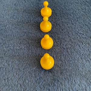 Vintage Clue Board Game Replacement Yellow Token