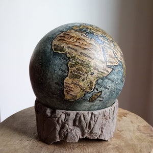 Mappamondo da scrivania fatto a mano: stile vintage dipinto a mano, supporto in cemento (15 cm/5,9 pollici)