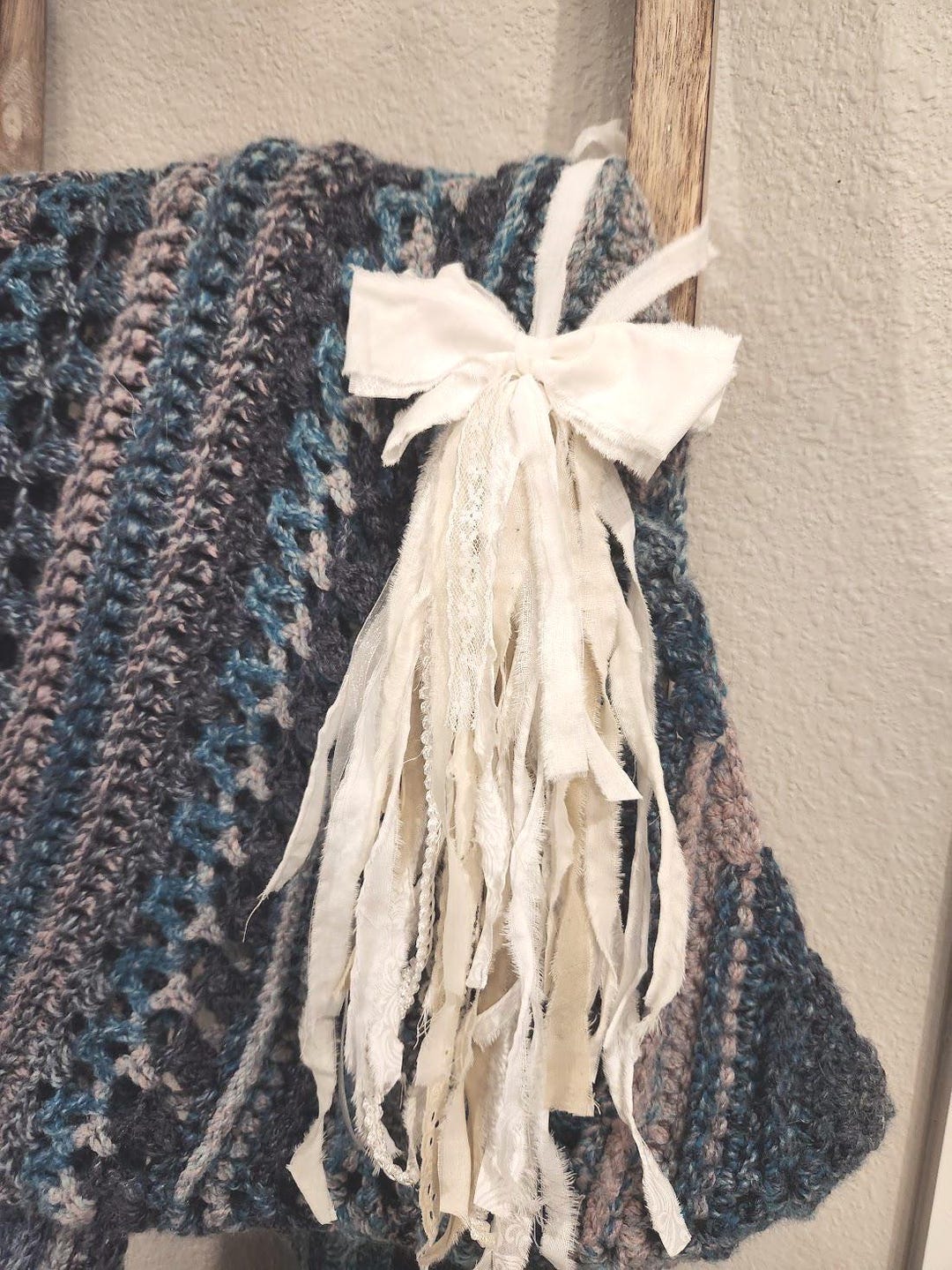 Shabby Rags Small Shabby Fabric & Lace Rag Bow: Rustic Farmhouse Tassel Decor - Etsy