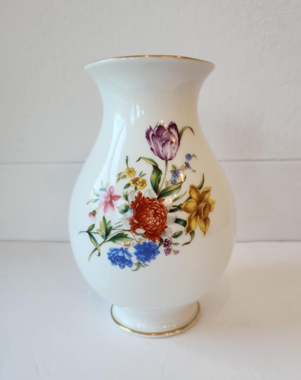 ロイヤルウースター イングランド 大型 8.5インチ 磁器 白花模様 花瓶