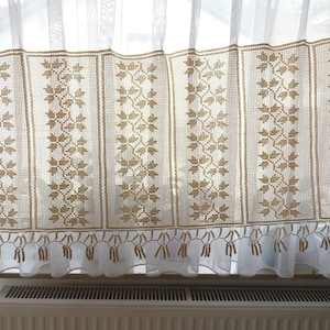 Country Living Hand Crochet Curtain, Floral Lace Curtain, Valance Rustic Elegant Vintage Tasselled Curtain