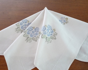 刺繍カットワークテーブルクロスハンドメイドビンテージ 麻刺繍テーブルクロス | iichi 日々の暮らしを心地よくする