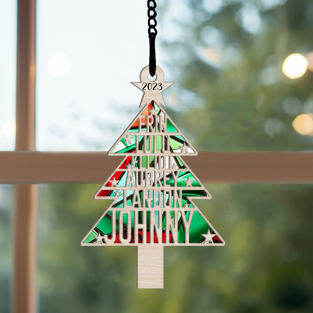 Personalized Family Names Pine Tree Suncatcher, Custom Christmas Tree