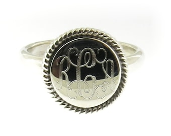 925 Sterling Silver Monogram Round with Rope Edge Signet Ring with High Polished Band