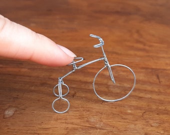 Miniature Wire Tricycle, Desk Decor, Desk Accessory, Fairy Tricycle, Fairy Bicycle, Gift for Him, Gift for Her, Wire Sculpture, Wire Art