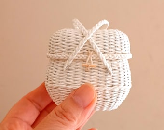Panier miniature pour maison de poupée - petit panier fait main d'aspect osier, panier bressan français de style vintage, accessoire Blythe, décoration shabby chic