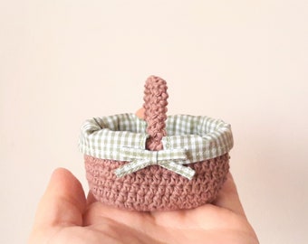 Miniature Crochet Basket with Liner, Basket with Handle, Dollhouse Basket , Doll Basket , Gift for Her , Blythe Basket , Barbie Basket