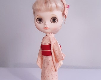 Kimono Blythe avec sandales et accessoire pour cheveux, ensemble yukata Blythe, kimono pour poupée Blythe, robe Blythe, kimono japonais pour poupée, tongs et ruban