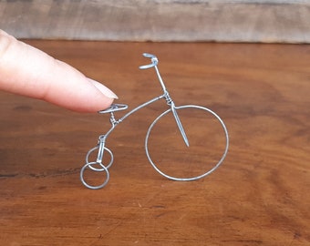 Miniature Wire Tricycle, Desk Decor, Desk Accessory, Fairy Tricycle, Fairy Bicycle, Gift for Him, Gift for Her, Wire Sculpture, Wire Art