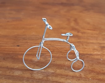 Miniature Wire Tricycle, Desk Decor, Desk Accessory, Fairy Tricycle, Fairy Bicycle, Gift for Him, Gift for Her, Wire Sculpture, Wire Art