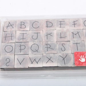 Jeu d'étampes, Lettres de l'alphabet, vintage, Lettres majuscules, Ensemble complet, Etoile, Dans une boîte, Tampons en caoutchouc, Fabrication de cartes, Scrapbooking ~ 822