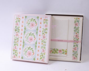 1970s 60s Hallmark Floral Decorated Sheets, Envelopes, Plain Sheets, Paper, Stationery, Card Making, ~ 240327-WH 887