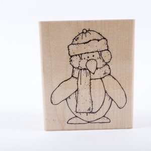 Pinguino Vestiti invernali Cute Animal Vacanze invernali - Sciarpa con cappello Messaggio Timbro - Timbro di gomma di legno - Vintage - Card Making ~ 20-01-129