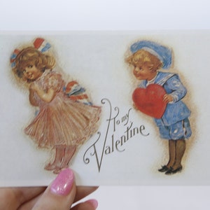 À ma Saint-Valentin, garçon au grand cœur et fille, années 1900, carte postale antique, image couleur, artisanat, décor, vintage, collection, ~ WH-05 1261