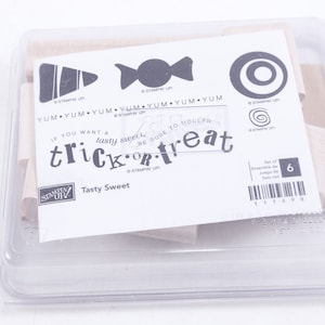 Smakelijke zoete snoep trick of traktatie Yum Yum Stampin Up - Stempel Set houten rubberen boodschap stempels - Vintage - Kaart maken ~ 20-01-132 AA