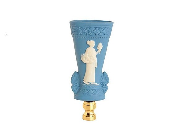 Malachite Lozenge Lamp Finial on a Shiny Brass Base