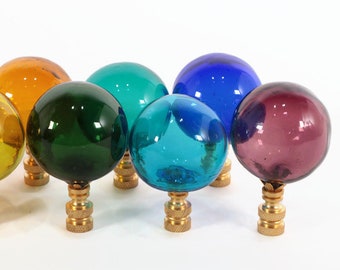Mundgeblasene Glaslampe auf Messing-Hardware - Eine einzelne Lampe