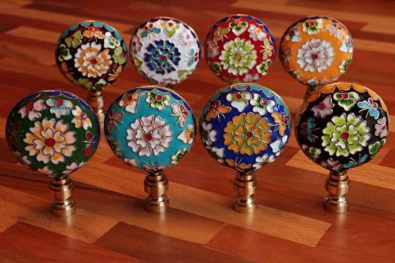 Chinese Champlev\u00e9 Cloisonn\u00e9 Lamp Finials on Shiny Brass Bases A Matching Pair in Blue /& White