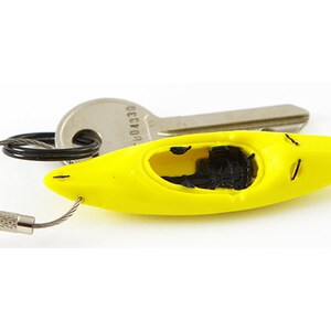 WhiteWater Kayak Keychain 5 Colors Flexible Plastic PVC with stainless steel ring Kayaking Paddling accessories outdoor key gift image 5