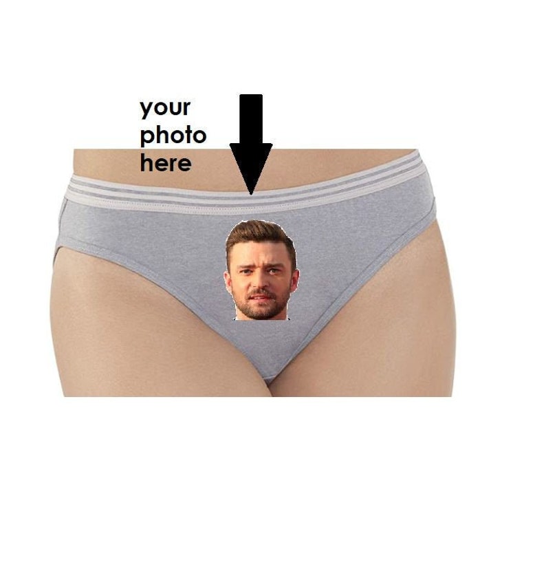 Peut inclure: Sous-v&ecirc;tements gris avec une ceinture blanche et un visage d'homme imprim&eacute; sur le devant.
