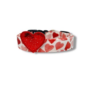Valentine&#39;s Day Dog Collar, Watercolor Heart Dog Collar with Embellishment, Dog Collar for Valentine&#39;s Day, Heart Dog Collar, Red Hearts