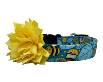 Turquoise Bee Dog Collar with Flower