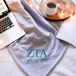 Manta oficial de la hermandad ZETA TAU ALPHA