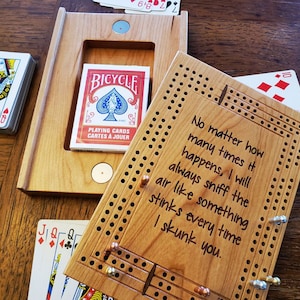 Travel Cribbage Board with Skunk Saying