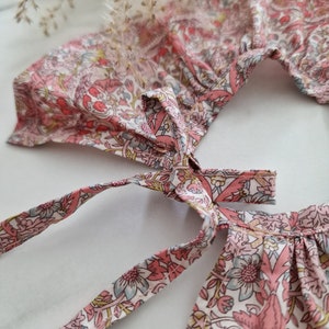 Hermoso desmontable William Morris Strawberry Thief Pink / Collar de volantes de bebé / Collar desmontable / Collar extraíble / Collar de volantes imagen 5