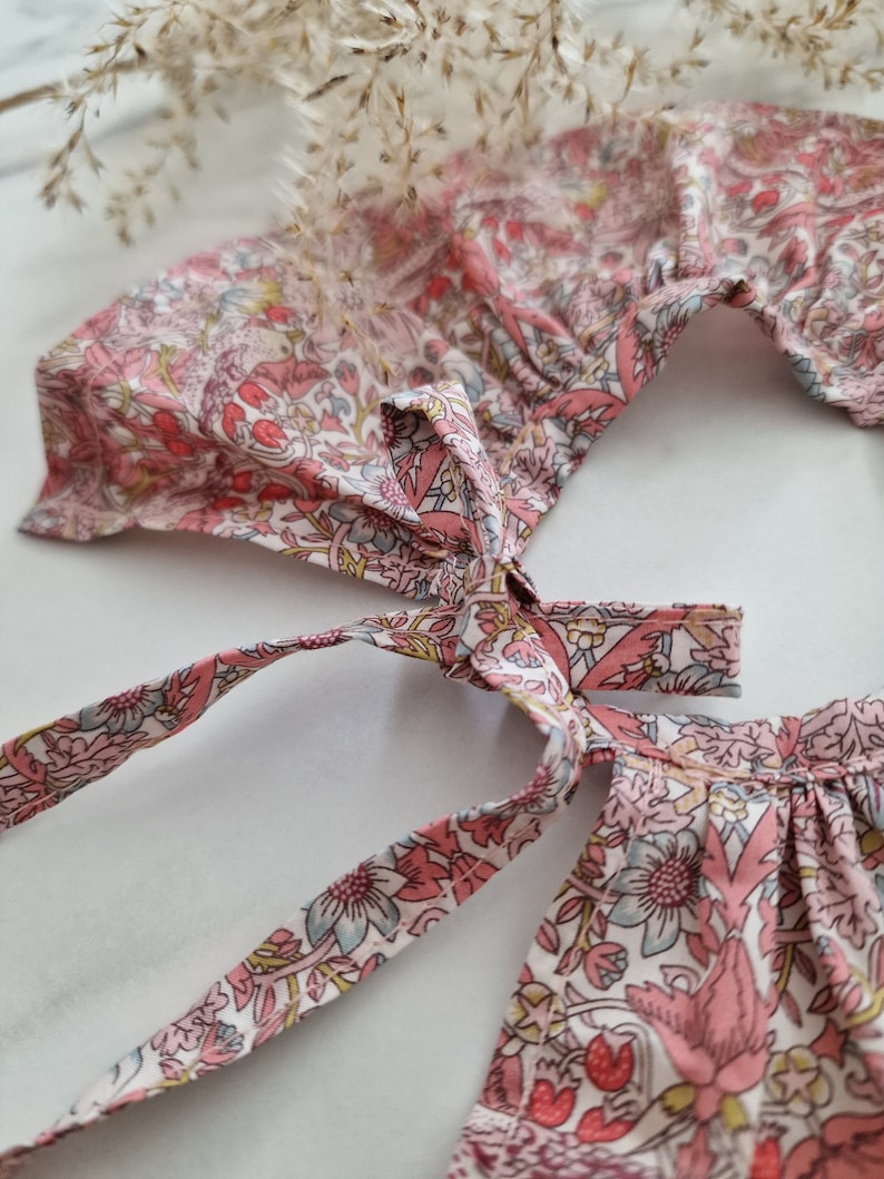 Hermoso desmontable William Morris Strawberry Thief Pink / Collar de volantes de bebé / Collar desmontable / Collar extraíble / Collar de volantes imagen 5