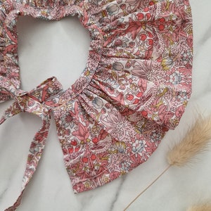 Hermoso desmontable William Morris Strawberry Thief Pink / Collar de volantes de bebé / Collar desmontable / Collar extraíble / Collar de volantes imagen 4