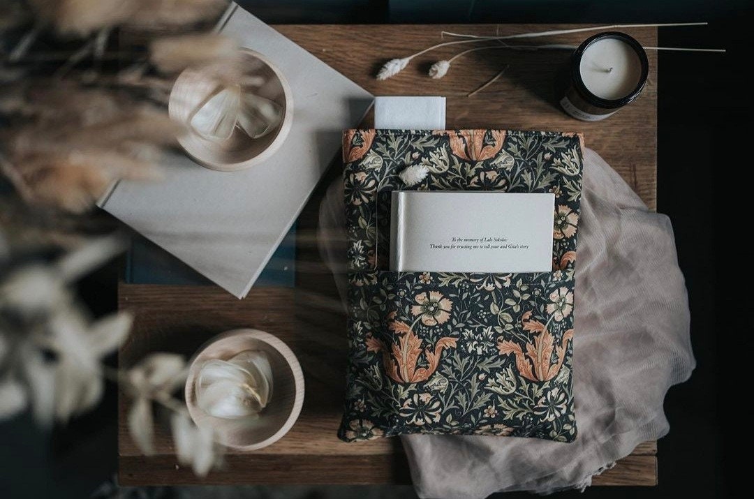 William Morris, Compton, Book iPad Kindle Sleeve, Book Bag, Book Prot…