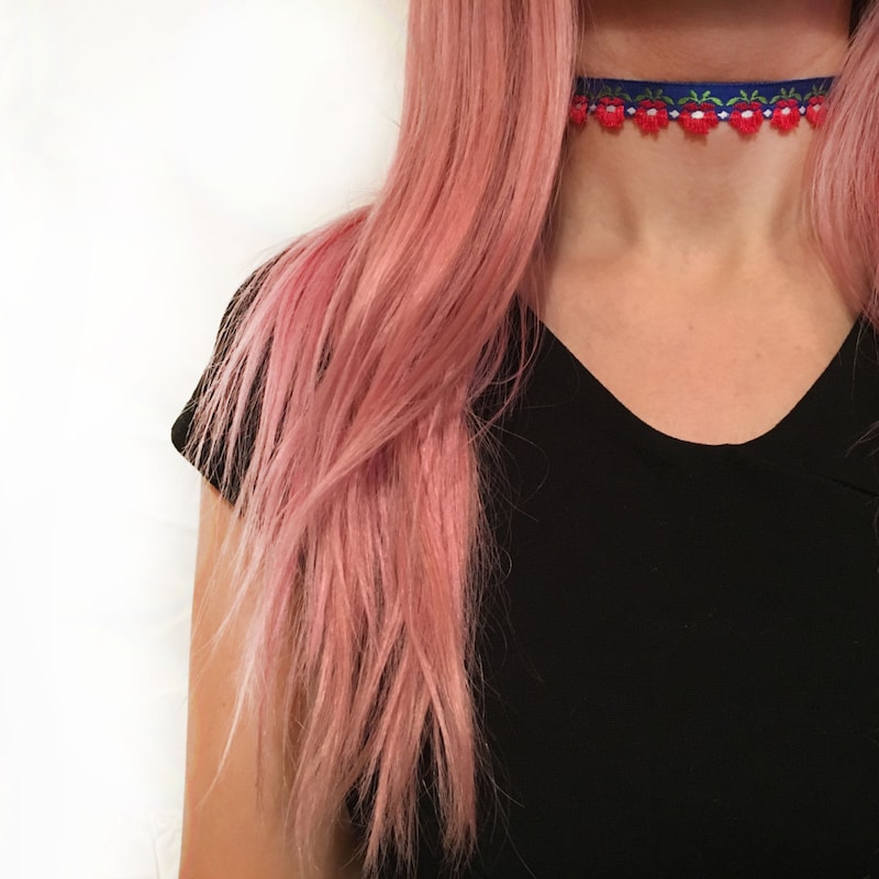 Aafreen hand embroidered choker