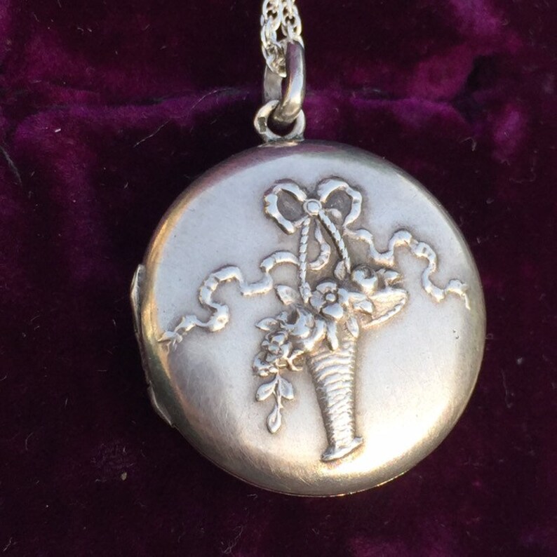 Art Nouveau jewellery Antique French Silver floral photo locket Vintage locket necklace