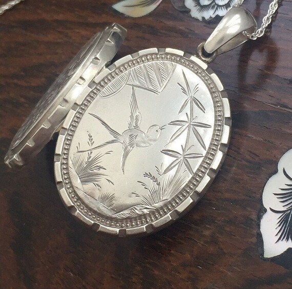 Antique Bird Locket / Victorian Locket / Antique S