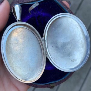 Antique Silver Locket with Swallow Bird and Flowers - Victorian Locket - Hallmarked 1879 - Vintage Locket image 3