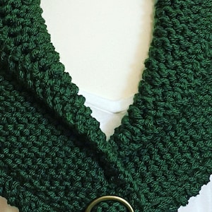 Outlander Inspired Shawl/Capelet, Bulky Knit Shawl/Collar/Wrap